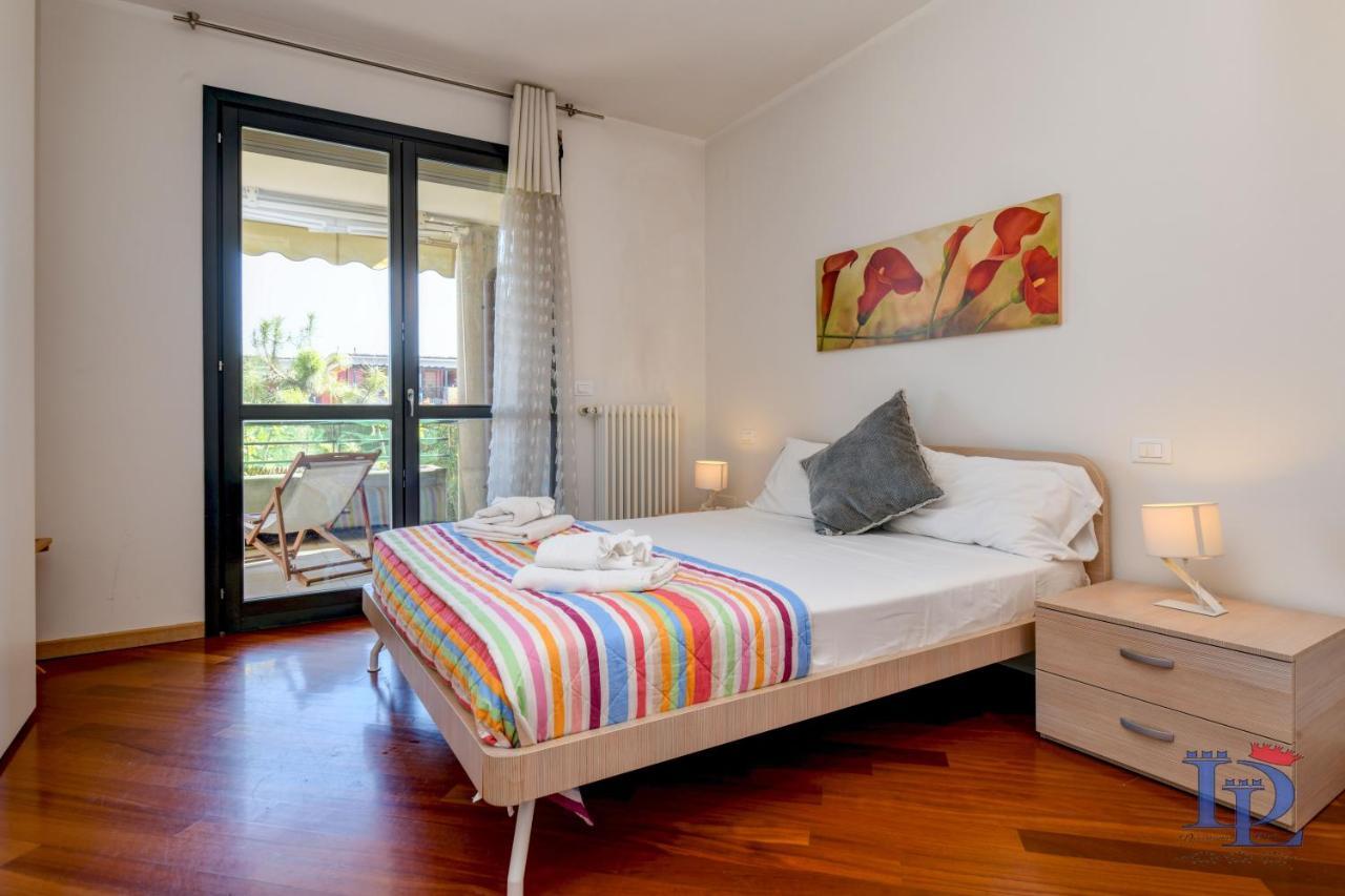 Desenzanoloft Official Partner Marriott Homes & Villas -Butterfly And 5 Pools Family Apartment Desenzano del Garda Bagian luar foto