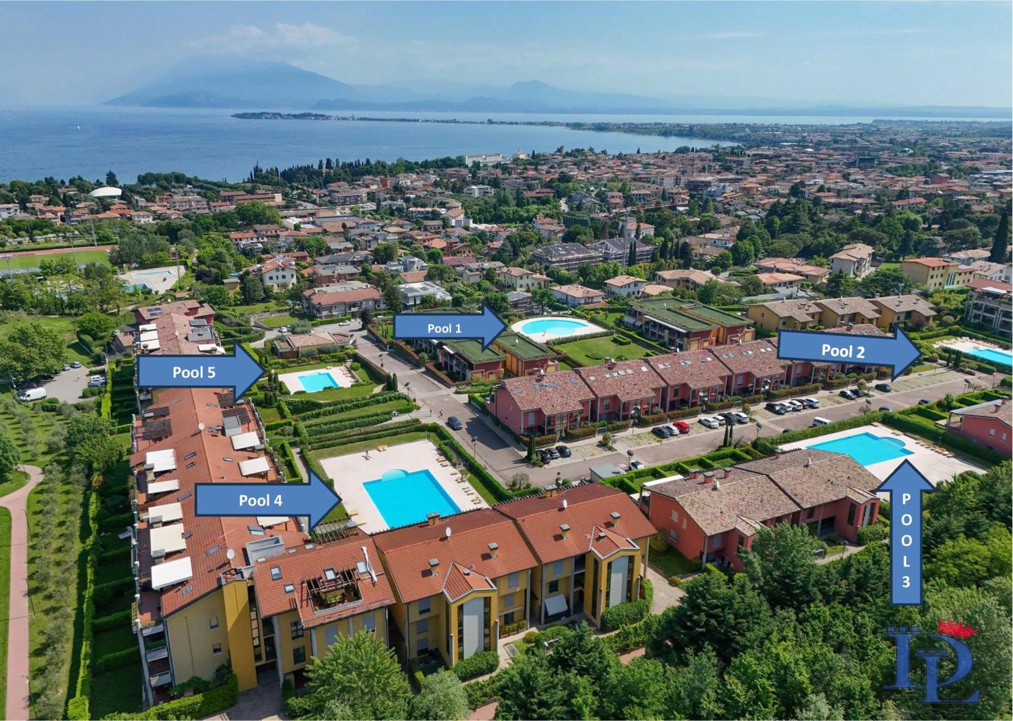 Desenzanoloft Official Partner Marriott Homes & Villas -Butterfly And 5 Pools Family Apartment Desenzano del Garda Bagian luar foto